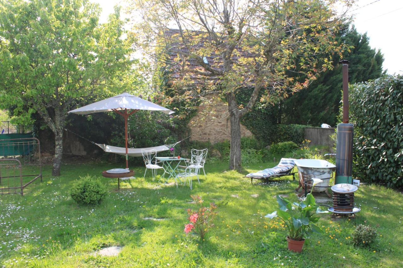L'Escale Du Banquet Bed and Breakfast Mhère Exteriör bild